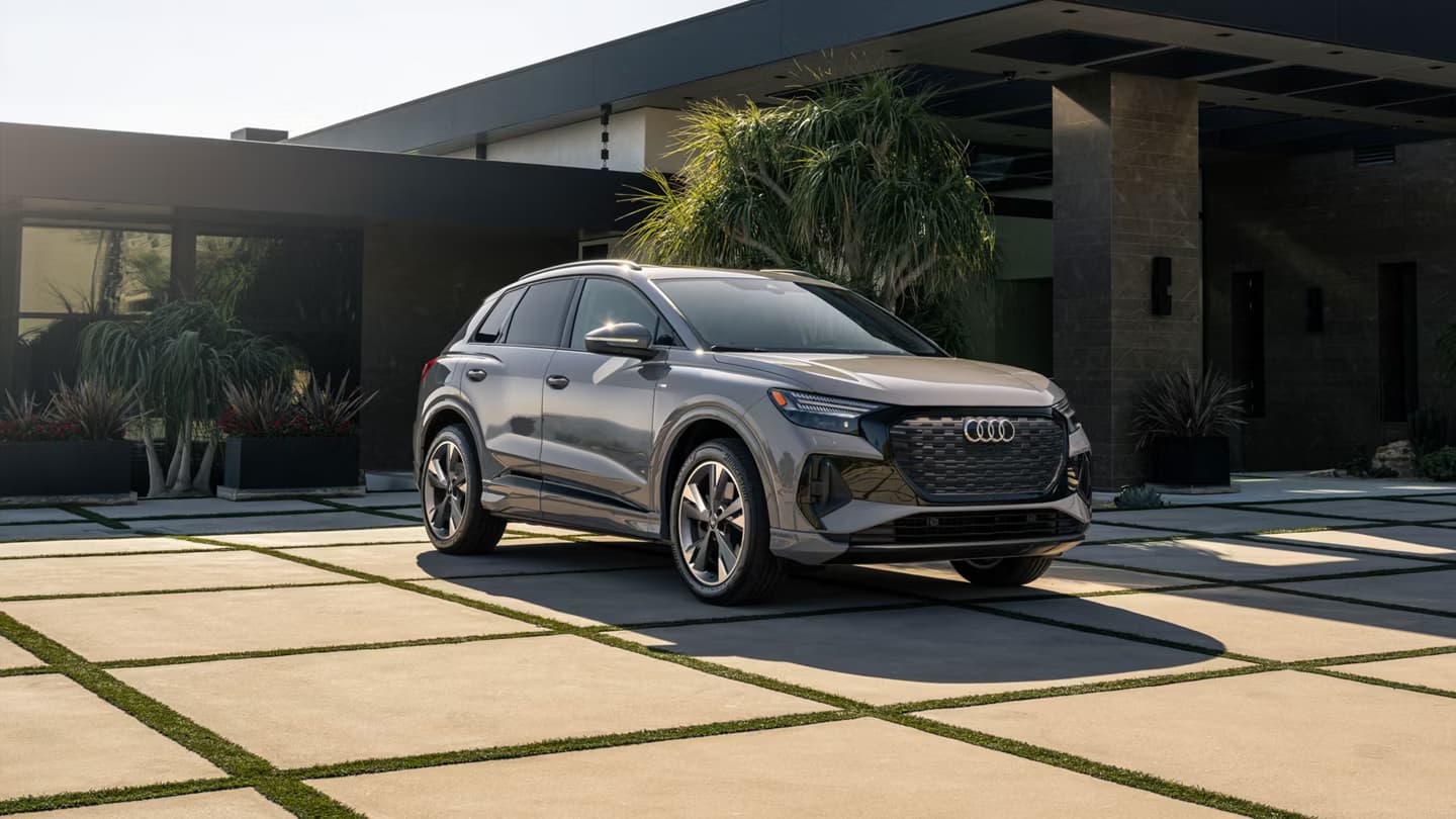 2025 Audi (S)Q6 e-tron electric suv