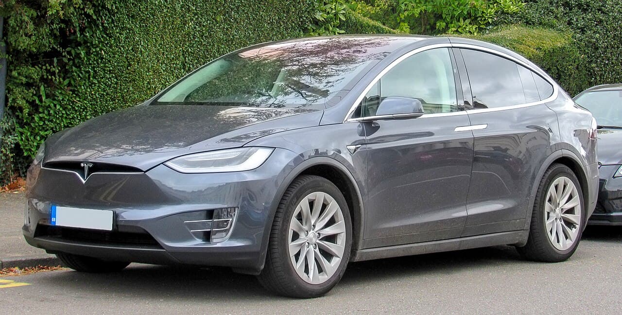 2025 Tesla Model X electric suv